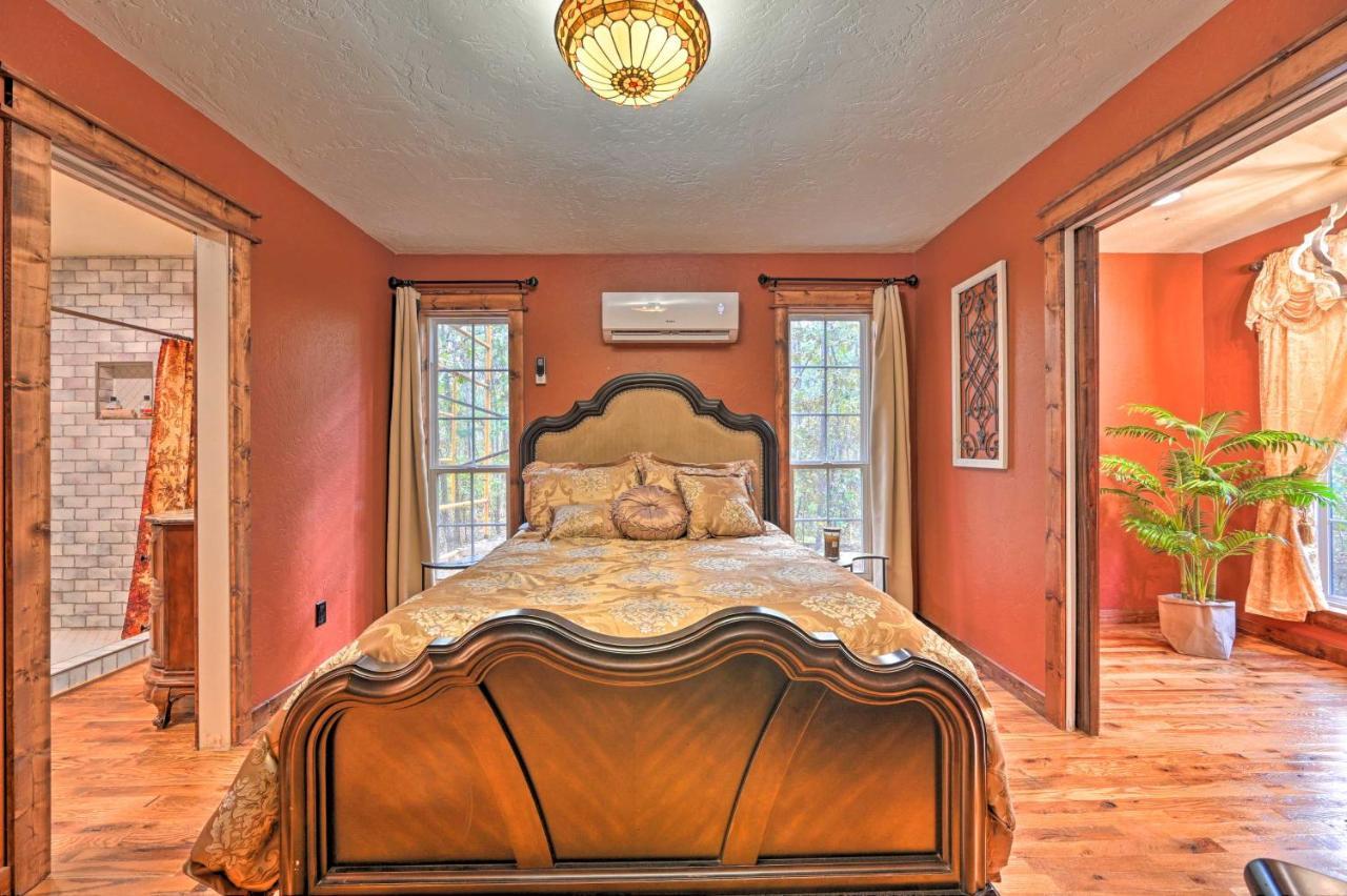 Tudor-Style Broken Bow Cottage With Hot Tub And Decks! Stephens Gap Екстер'єр фото