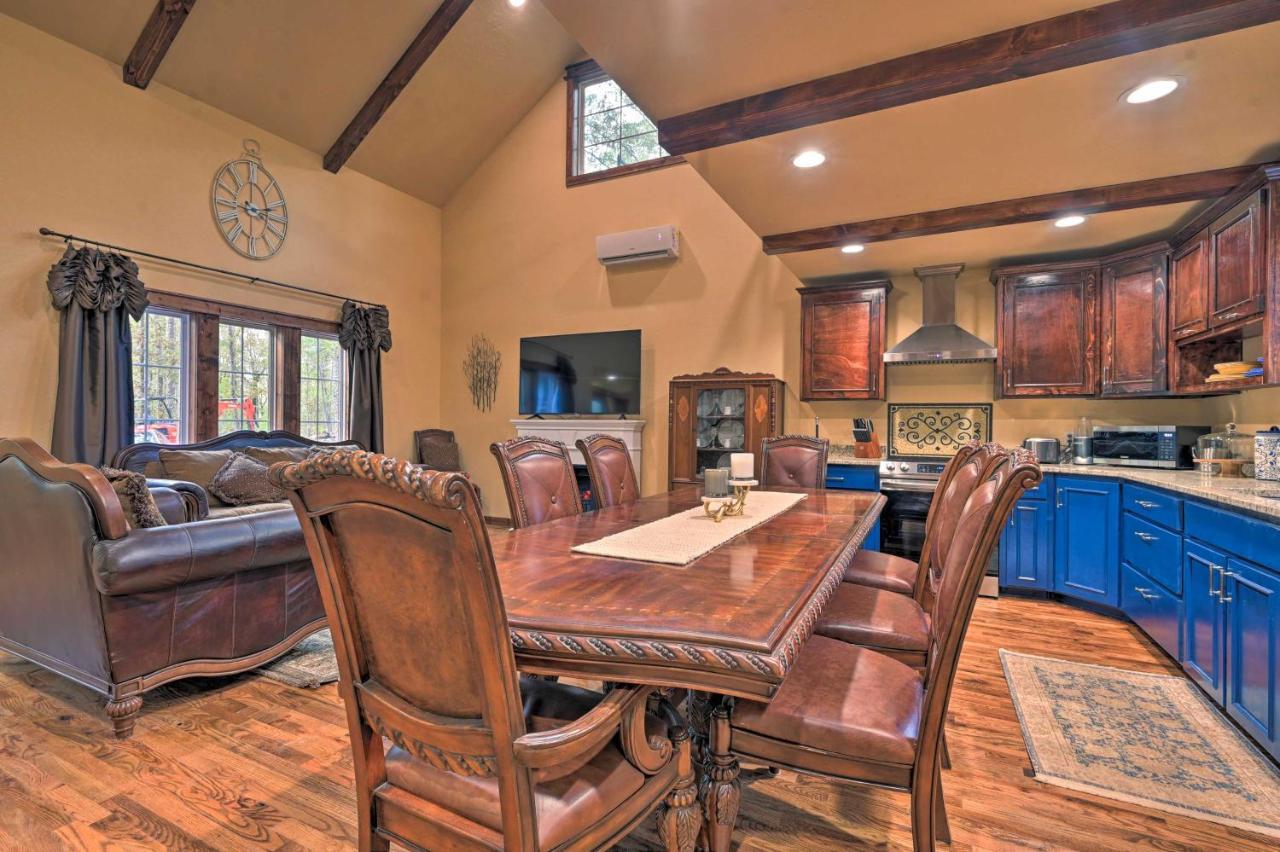 Tudor-Style Broken Bow Cottage With Hot Tub And Decks! Stephens Gap Екстер'єр фото