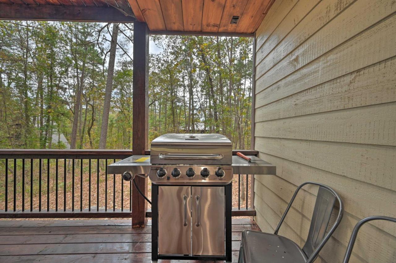 Tudor-Style Broken Bow Cottage With Hot Tub And Decks! Stephens Gap Екстер'єр фото