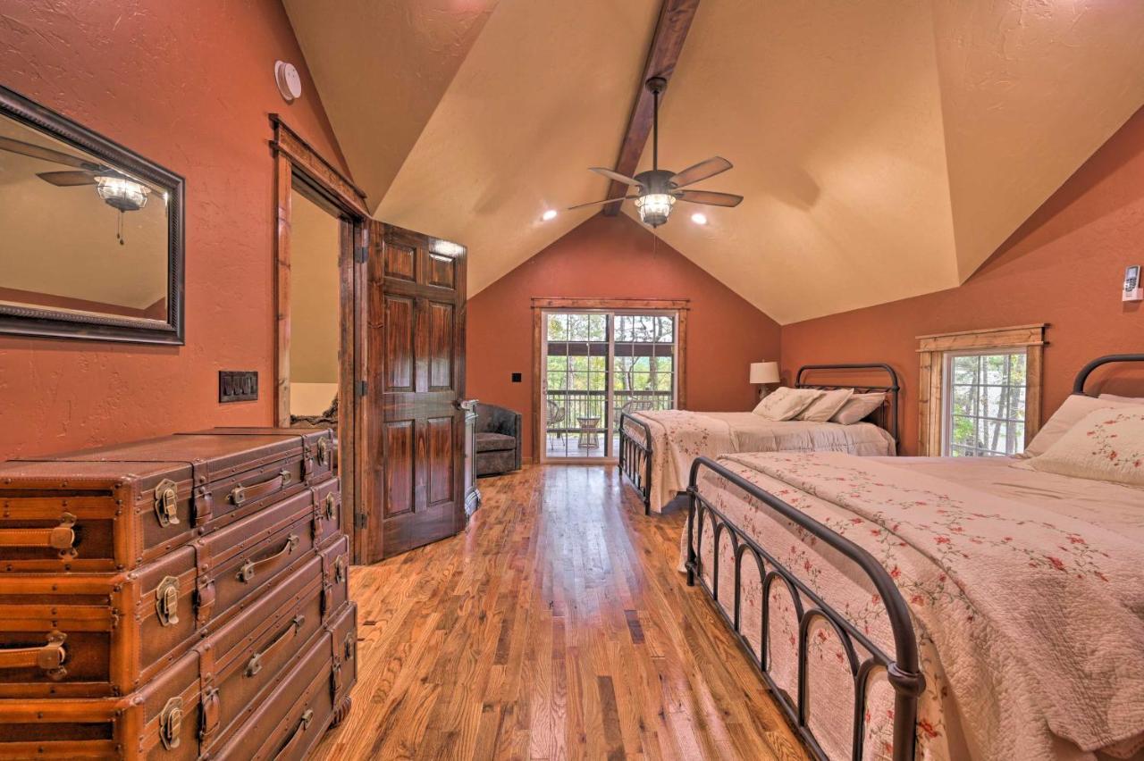 Tudor-Style Broken Bow Cottage With Hot Tub And Decks! Stephens Gap Екстер'єр фото