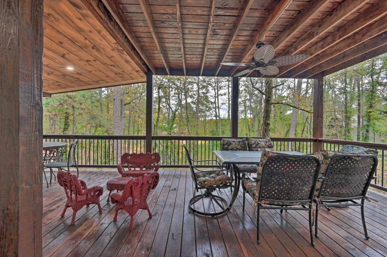 Tudor-Style Broken Bow Cottage With Hot Tub And Decks! Stephens Gap Екстер'єр фото