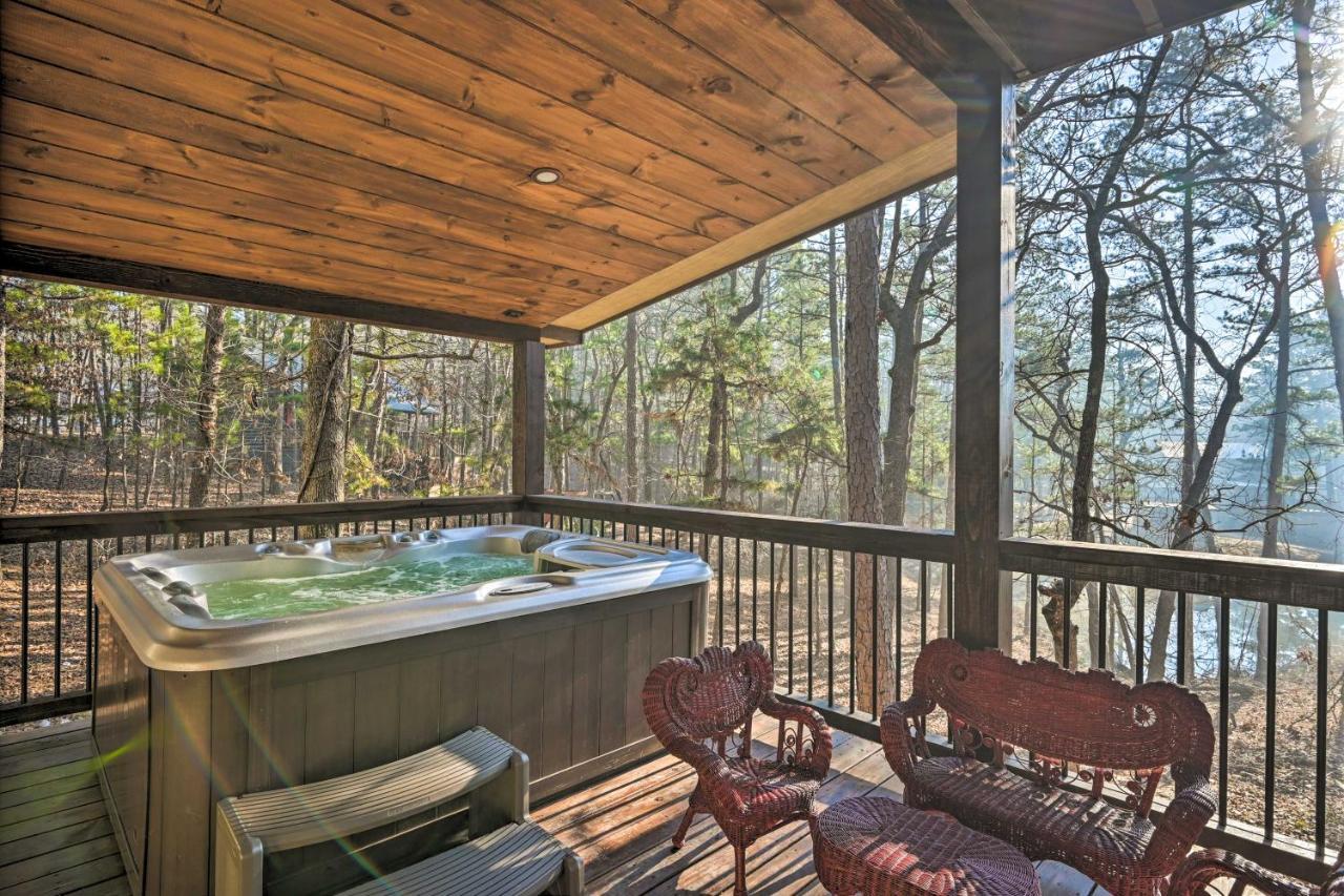 Tudor-Style Broken Bow Cottage With Hot Tub And Decks! Stephens Gap Екстер'єр фото